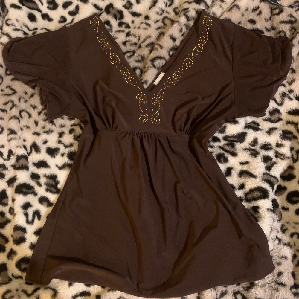 Brown v cut blouse